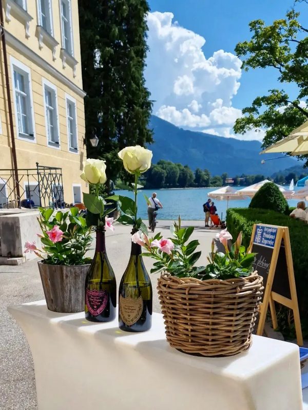 Willkommenstisch für eine Hochzeit